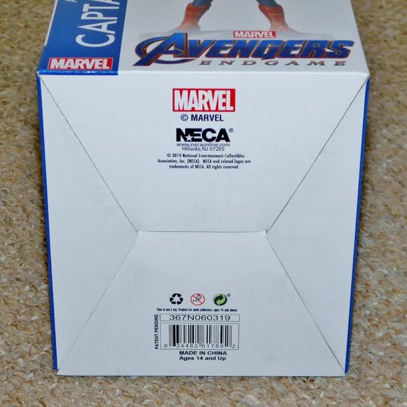 2019 NECA Head Knockers Marvel Avengers Endgame Captain Marvel Resin Figure MIB - Picture 10 of 10